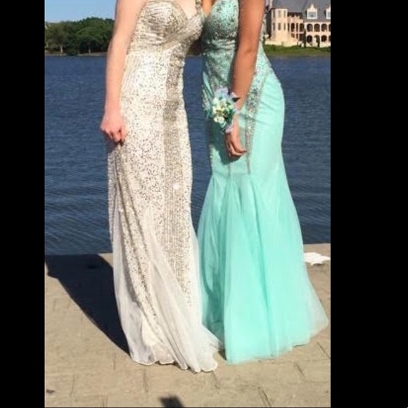 David’s Bridal Formal Dress - Picture 5 of 5